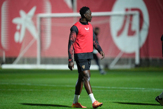 Akor Adams suffers injury blow ahead of Sevilla-Barcelona clash